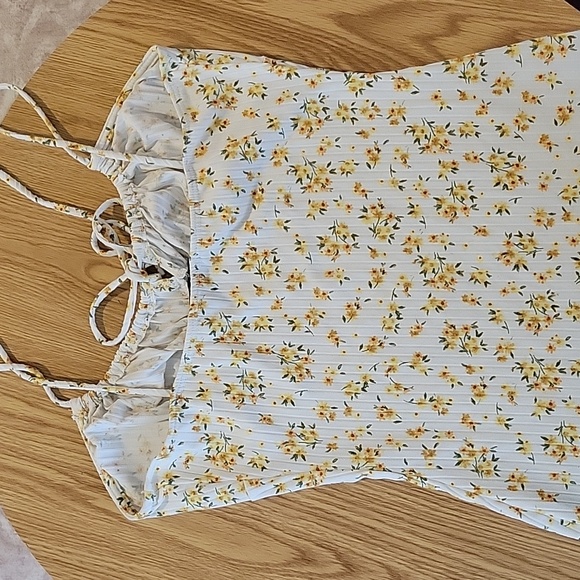 Floral Ribbed Body con Dress - Picture 3 of 3